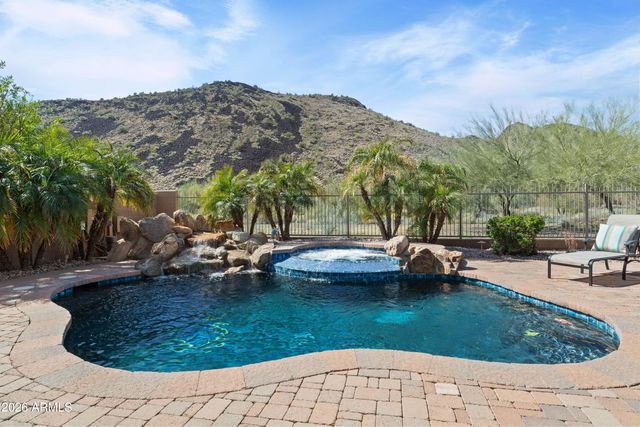 26216 N 56TH Drive N, Phoenix, AZ 85083