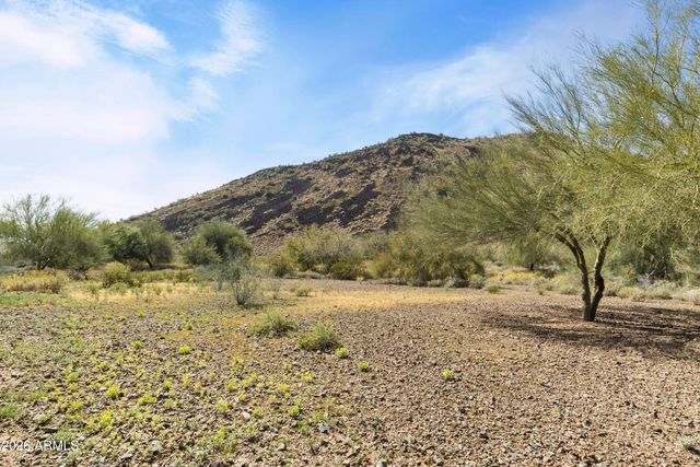 26216 N 56TH Drive N, Phoenix, AZ 85083