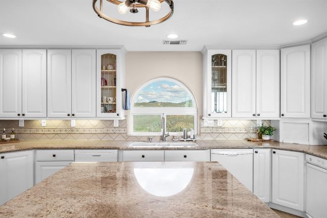 1680 Winding Oak Ln, El Dorado Hills, CA 95762