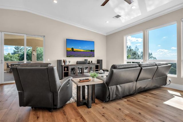 1680 Winding Oak Ln, El Dorado Hills, CA 95762