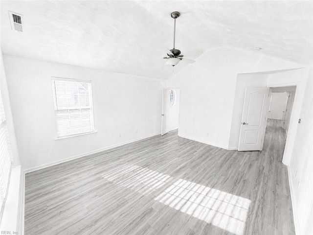 29 Frazier CT, Hampton, VA 23666
