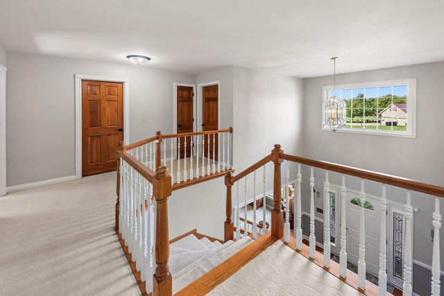 513 Kinsale Court, Valparaiso, IN 46385