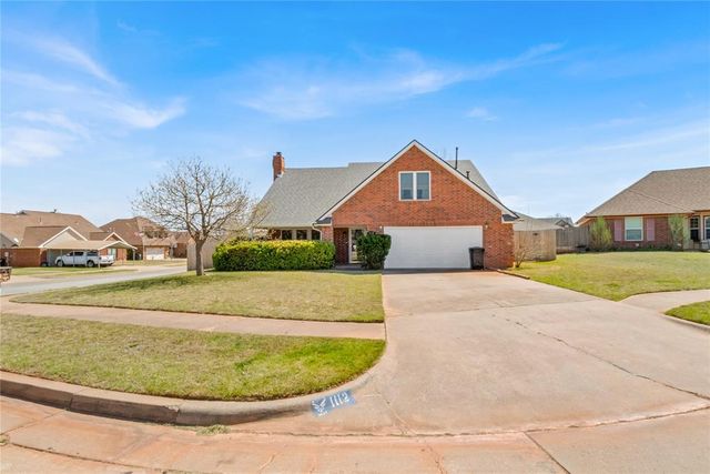 1112 Walnut Court, Moore, OK 73160