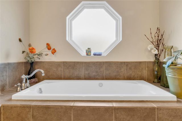 1112 Walnut Court, Moore, OK 73160