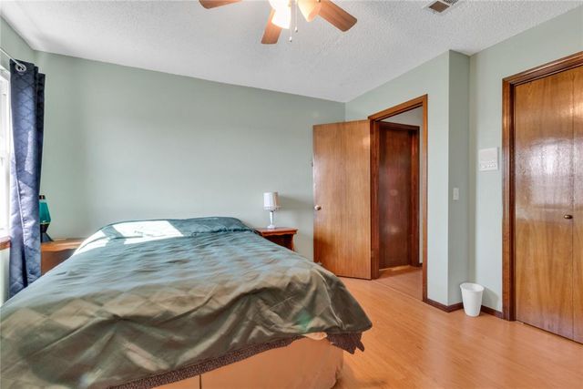 1112 Walnut Court, Moore, OK 73160