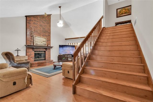 1112 Walnut Court, Moore, OK 73160
