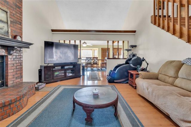 1112 Walnut Court, Moore, OK 73160