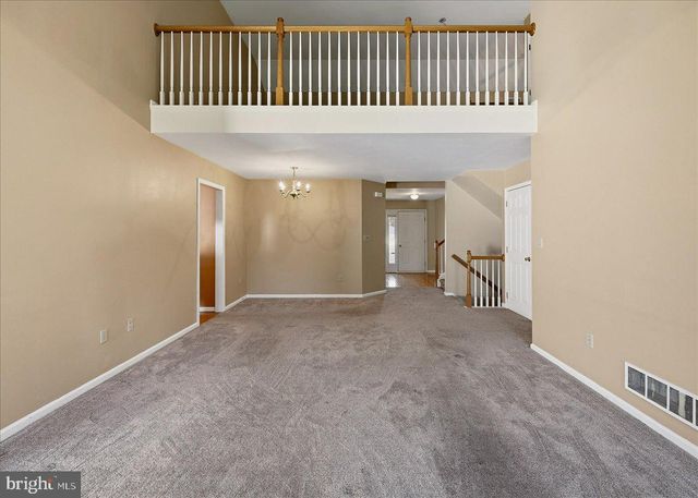 1314 LINDENWOOD LN, Easton, PA 18040