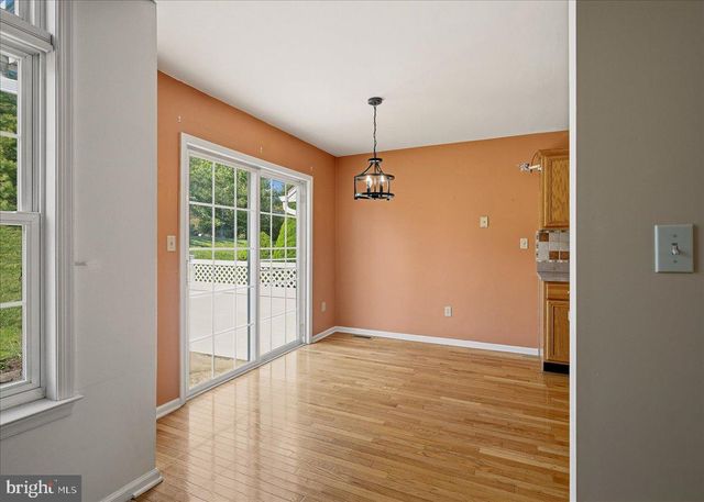 1314 LINDENWOOD LN, Easton, PA 18040