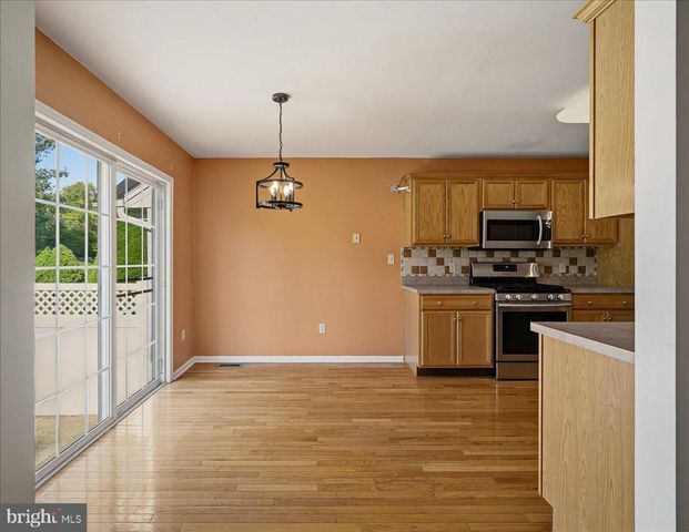 1314 LINDENWOOD LN, Easton, PA 18040