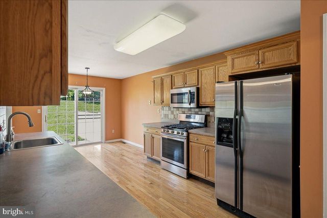 1314 LINDENWOOD LN, Easton, PA 18040
