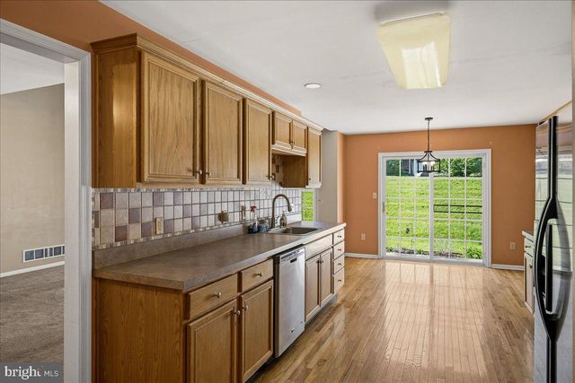 1314 LINDENWOOD LN, Easton, PA 18040