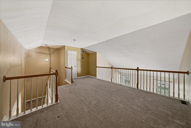 1314 LINDENWOOD LN, Easton, PA 18040