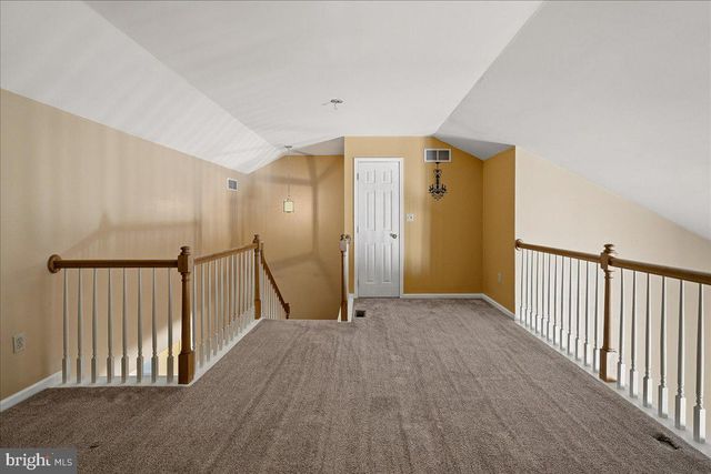 1314 LINDENWOOD LN, Easton, PA 18040