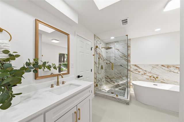 3905 Shady Valley Drive, Arlington, TX 76013