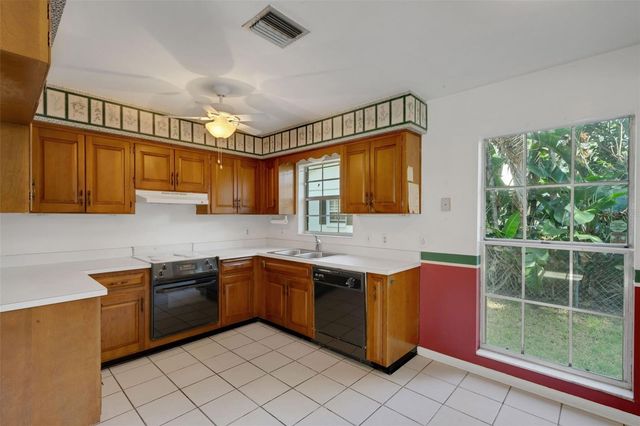 12712 SEBRING BOULEVARD, Tampa, FL 33618
