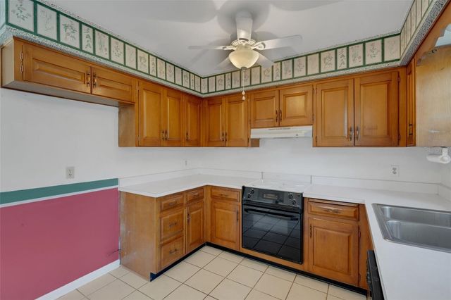 12712 SEBRING BOULEVARD, Tampa, FL 33618
