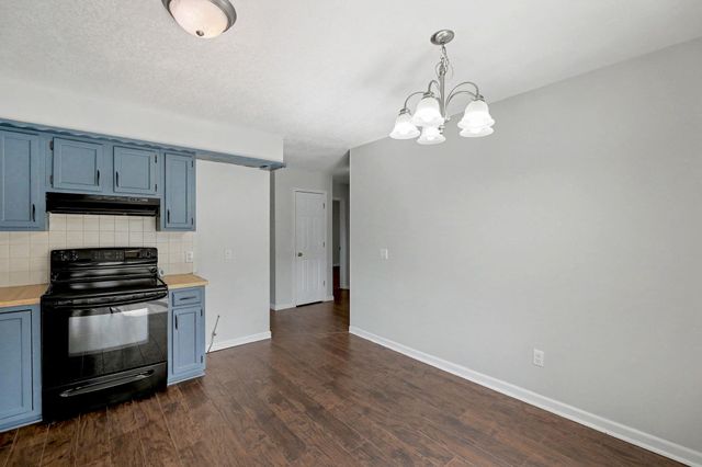 3716 N Athenian Ct, Wichita, KS 67204