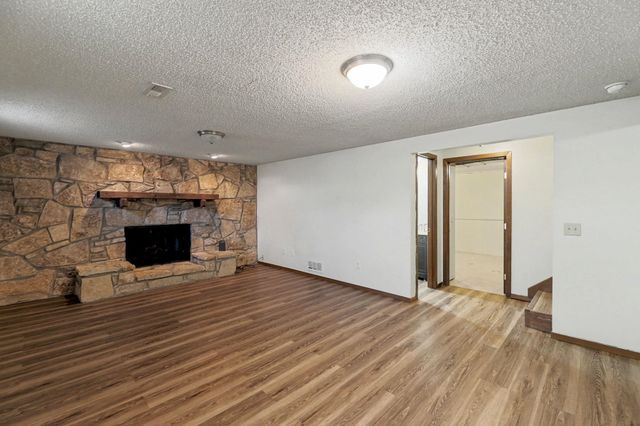 3716 N Athenian Ct, Wichita, KS 67204