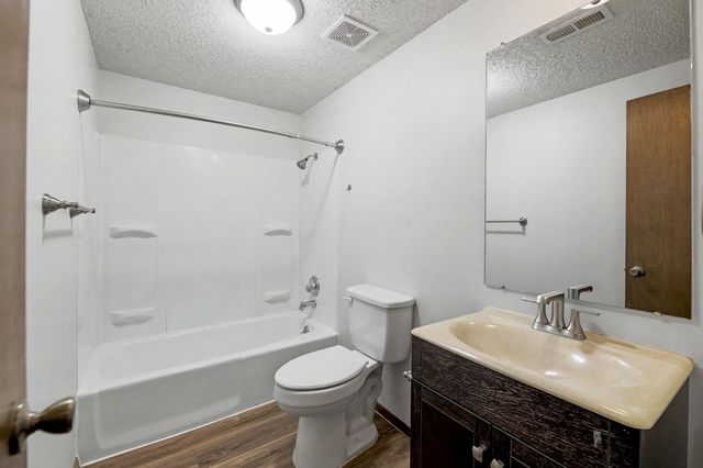 3716 N Athenian Ct, Wichita, KS 67204