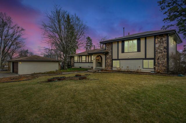 1904 N Ham Lake Drive NE, Ham Lake, MN 55304