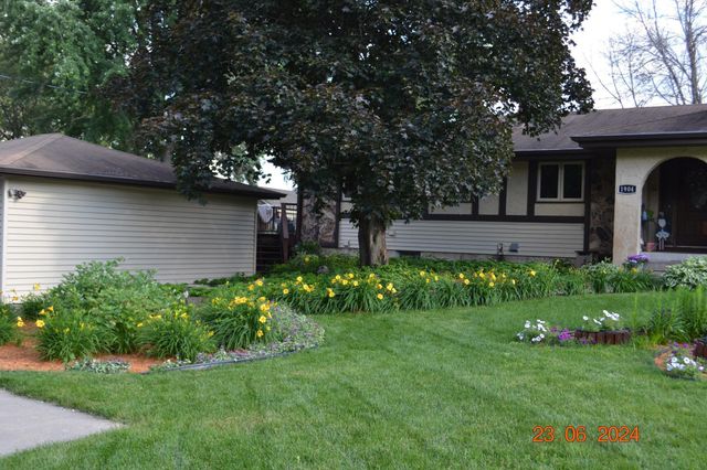 1904 N Ham Lake Drive NE, Ham Lake, MN 55304