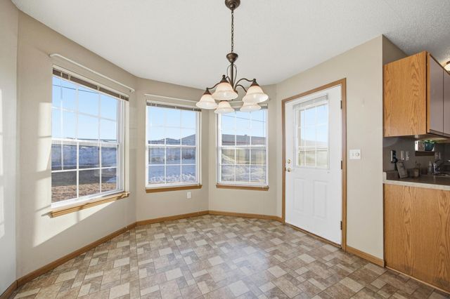 334 30th Street N, Moorhead, MN 56560