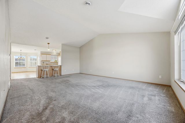 334 30th Street N, Moorhead, MN 56560