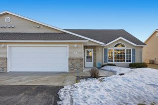 334 30th Street N, Moorhead, MN 56560