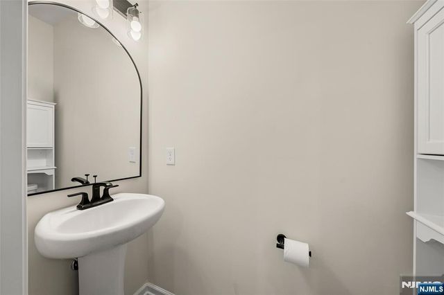 57 Leahy Drive, Wood Ridge, NJ 07075