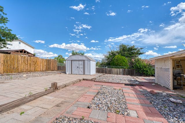 1725 Geraldine Place SE, Rio Rancho, NM 87124