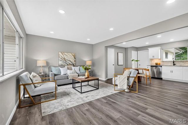 175 Francisca Drive, Florissant, MO 63031