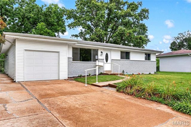 175 Francisca Drive, Florissant, MO 63031