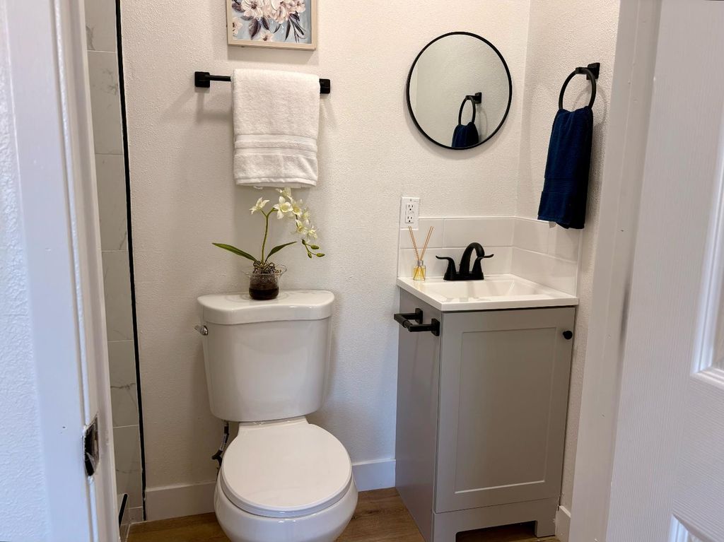 Image 12 of property listing at 4404 Buckingham Way, Fresno, CA 93726