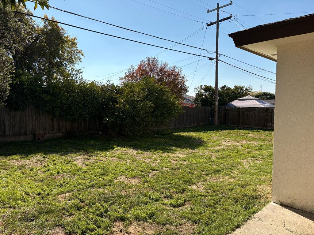 Image 14 of property listing at 4404 Buckingham Way, Fresno, CA 93726