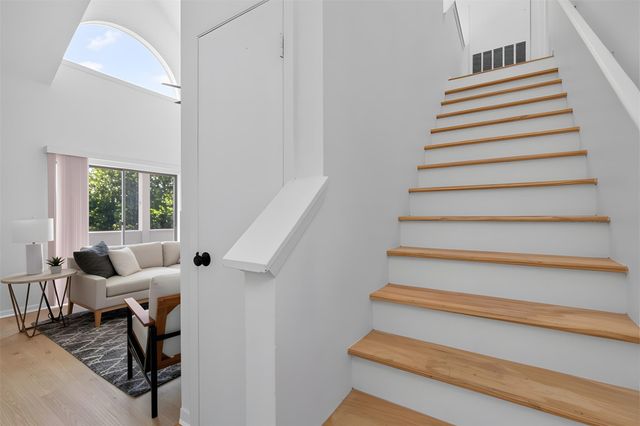 923 E 41st ST 210, Austin, TX 78751
