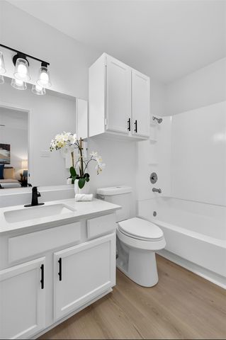 923 E 41st ST 210, Austin, TX 78751