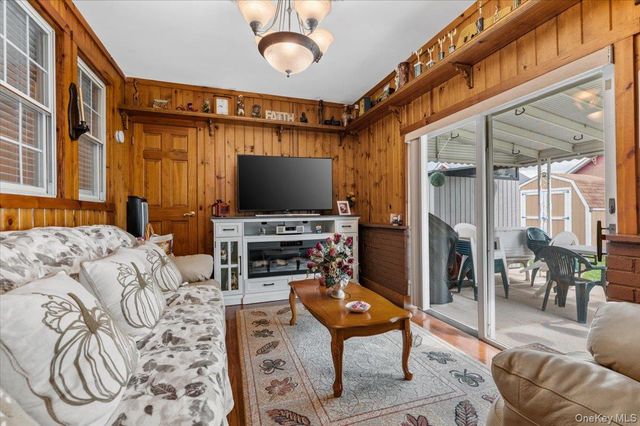 2915 Tulip Avenue, Baldwin, NY 11510