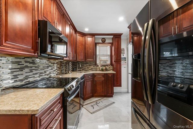 2915 Tulip Avenue, Baldwin, NY 11510