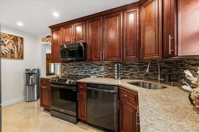 2915 Tulip Avenue, Baldwin, NY 11510