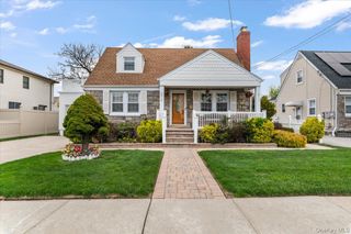 2915 Tulip Avenue, Baldwin, NY 11510