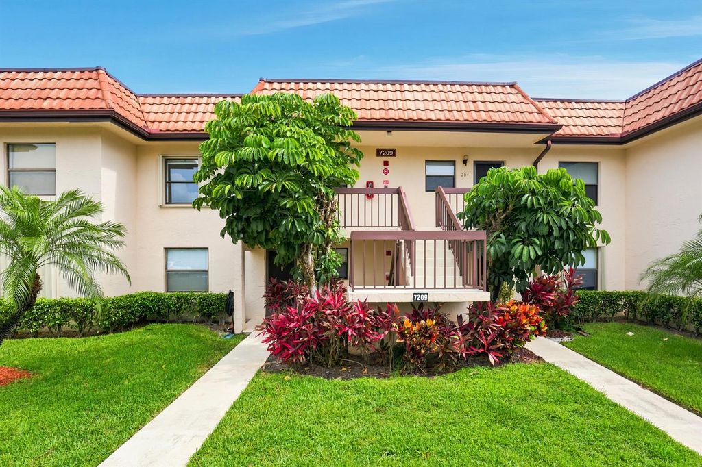 7209 Golf Colony Court, Lake Worth, FL 33467