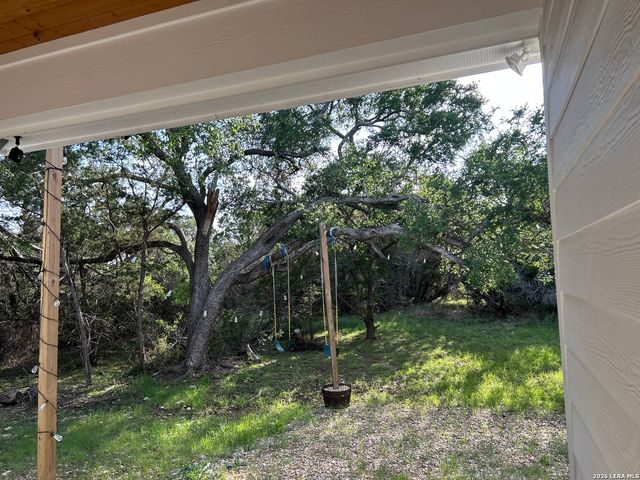 968 Marlys Ave, Canyon Lake, TX 78133