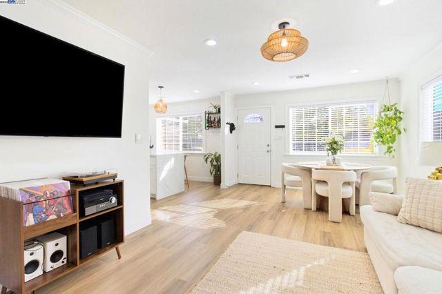 1320 Ventura Ave, Livermore, CA 94551