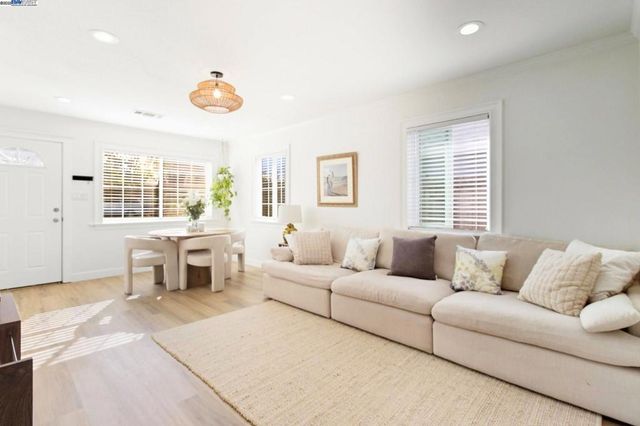 1320 Ventura Ave, Livermore, CA 94551