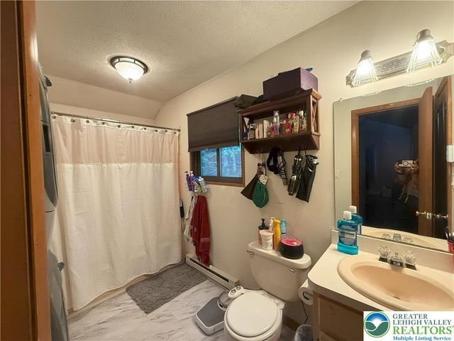 6271 Decker Road, Pike, PA 18324