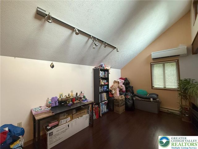 6271 Decker Road, Pike, PA 18324