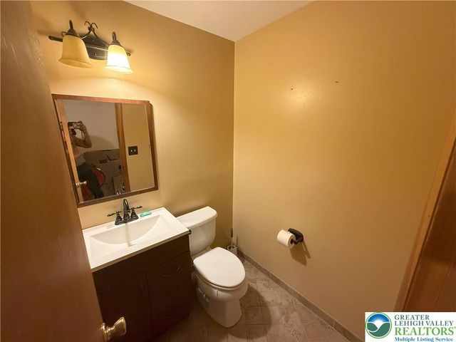 6271 Decker Road, Pike, PA 18324