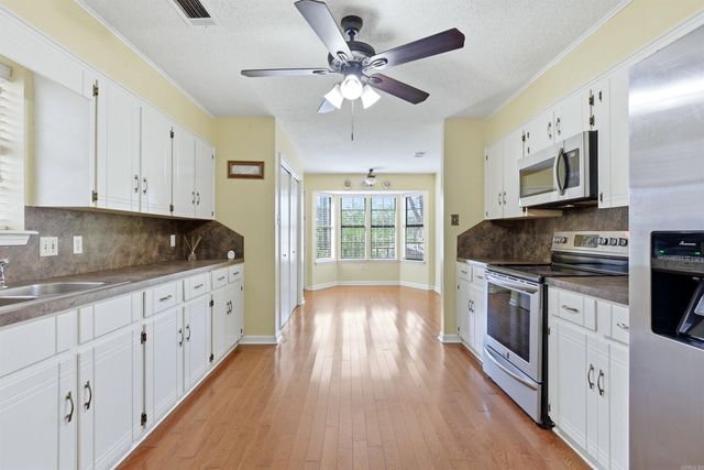 506 Parkway Place Drive, Little Rock, AR 72211