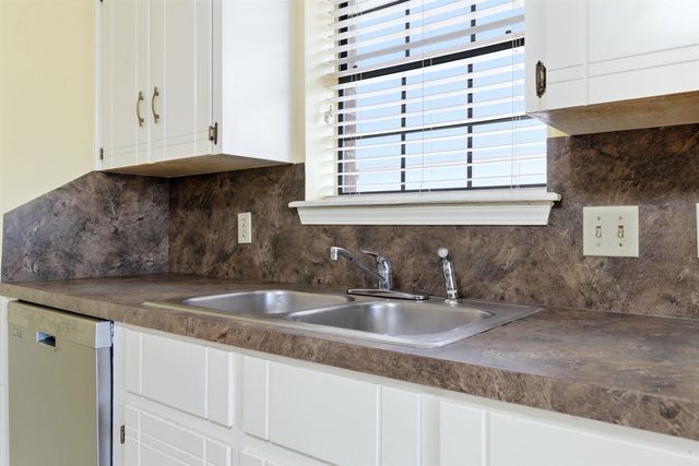 506 Parkway Place Drive, Little Rock, AR 72211